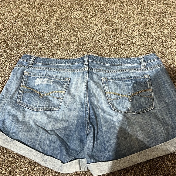 Warehouse one blue slightly ripped jeans shorts - Picture 2 of 3